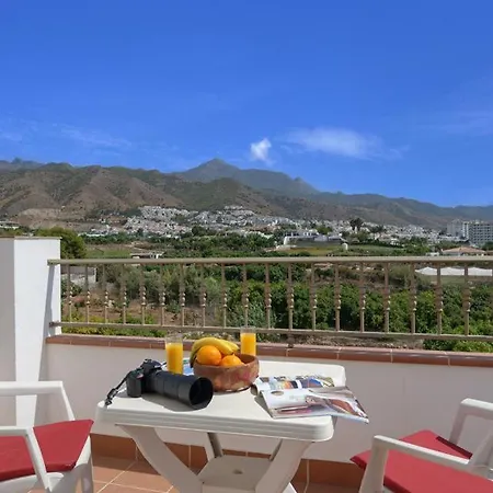 Sleeps 6 Pool Air Con Wifi * Nerja