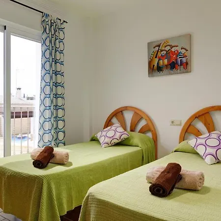 Sleeps 6 Pool Air Con Wifi Villa